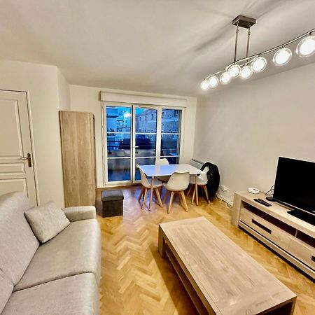Vaires-sur-MarneLe Sept Avec Parking, Transfertアパートメント エクステリア 写真